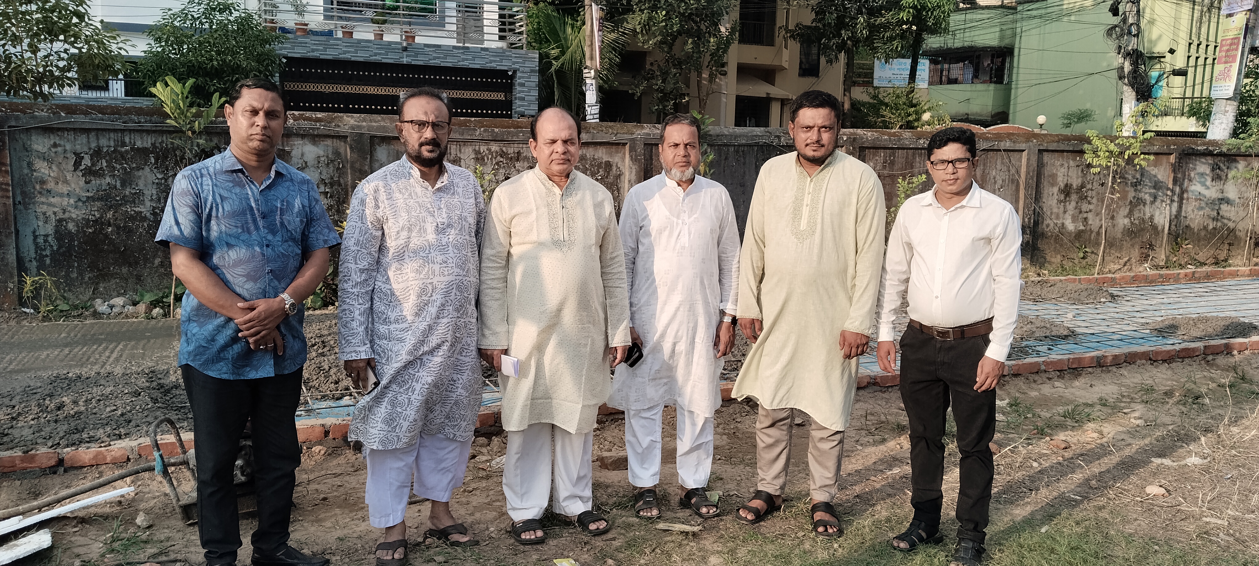 শাহজালাল উপশহর হাইস্কুলের এডহক কমিটির সভাপতির অনুরোধে সাবেক সিটি কাউন্সিলর ও বিদ্যালয়ের সাবেক সভাপতির উদ্যোগে রাস্তার উন্নয়ন- ধন্যবাদ সিলেট সিটি কর্পোরেশন কর্তৃপক্ষকেঃ-