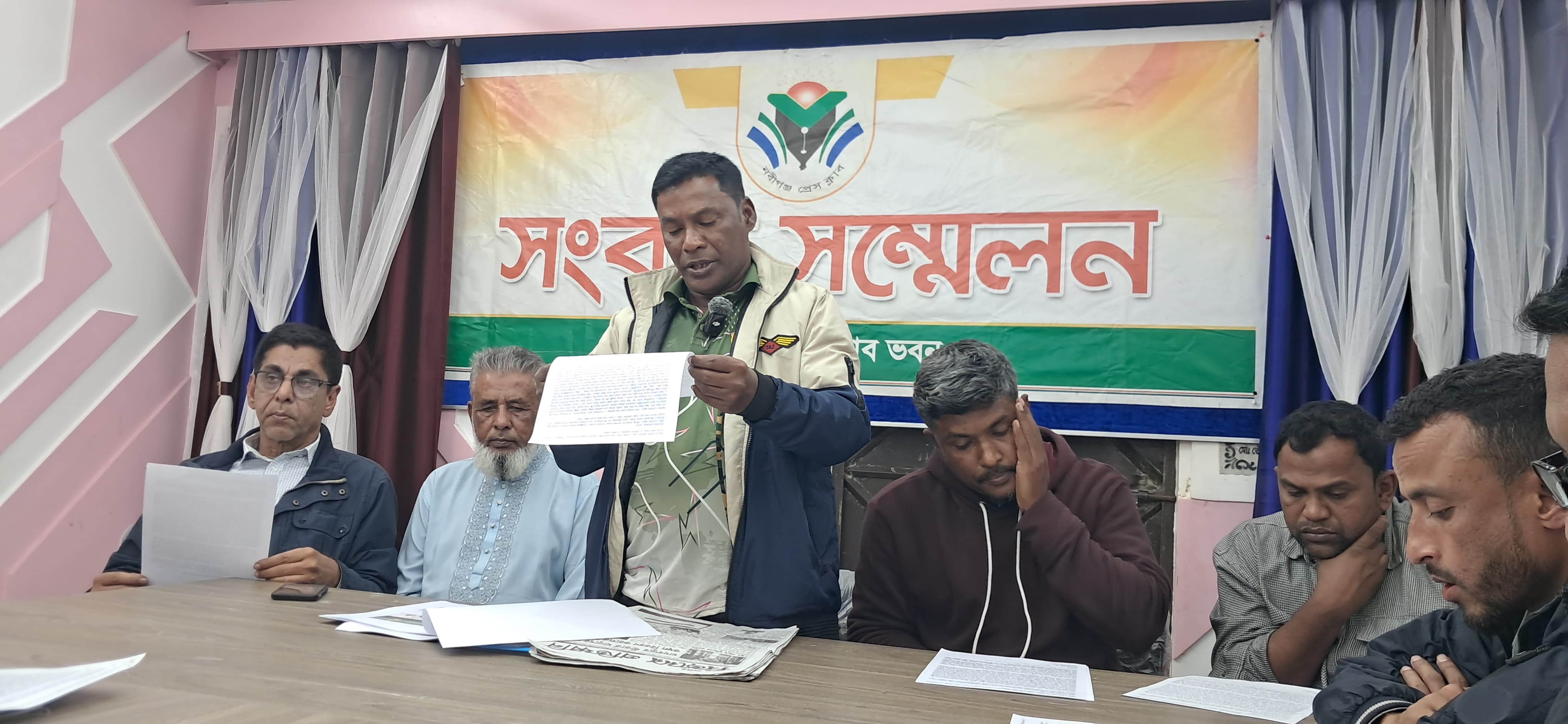 নবীগঞ্জে ইংল্যান্ড প্রবাসী তালেব উদ্দিনের বিরুদ্ধে মিথ্যা সংবাদের প্রতিবাদে সংবাদ সম্মেলন